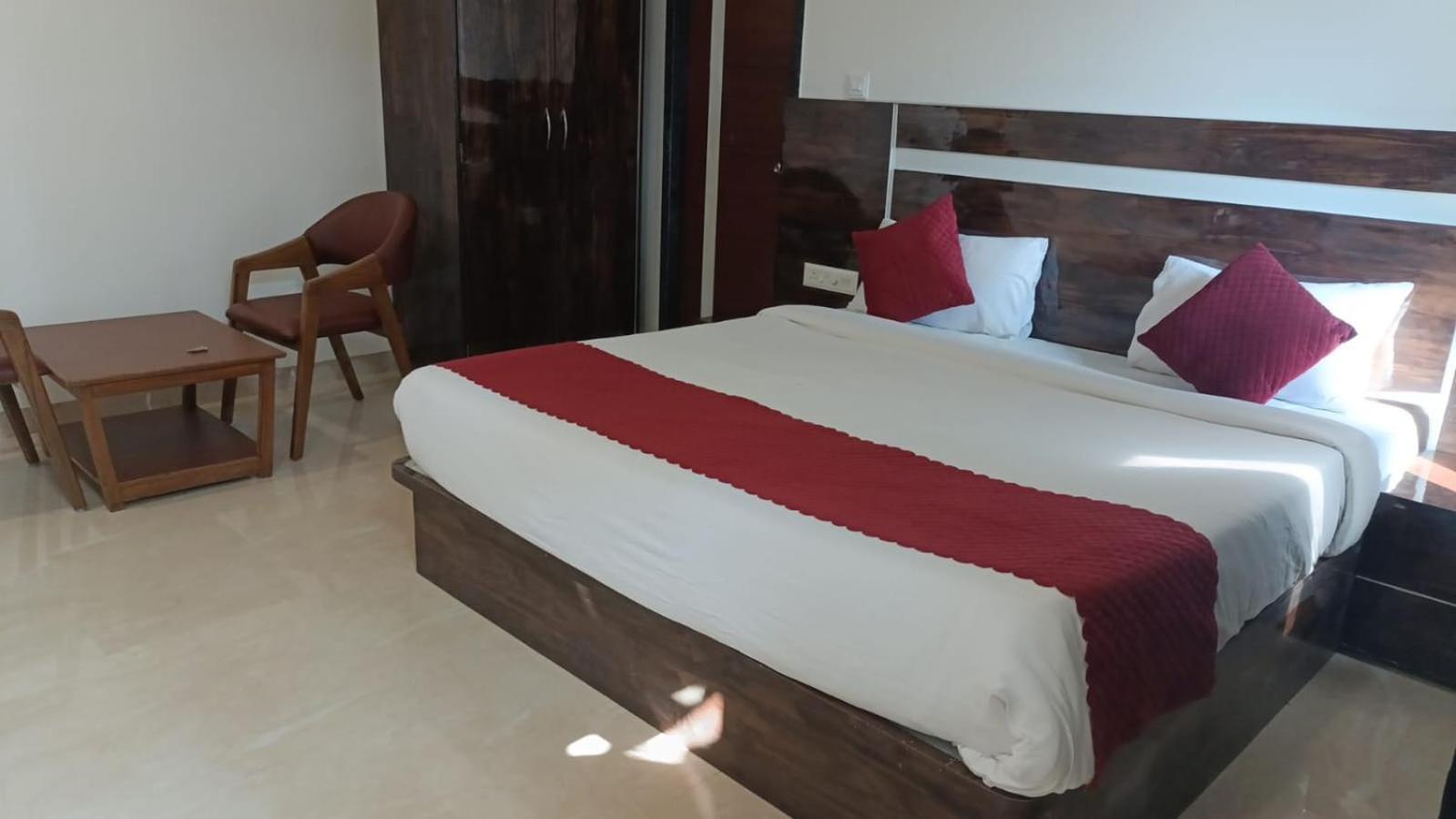 Mountain Hill Resort Lonavala Exterior photo